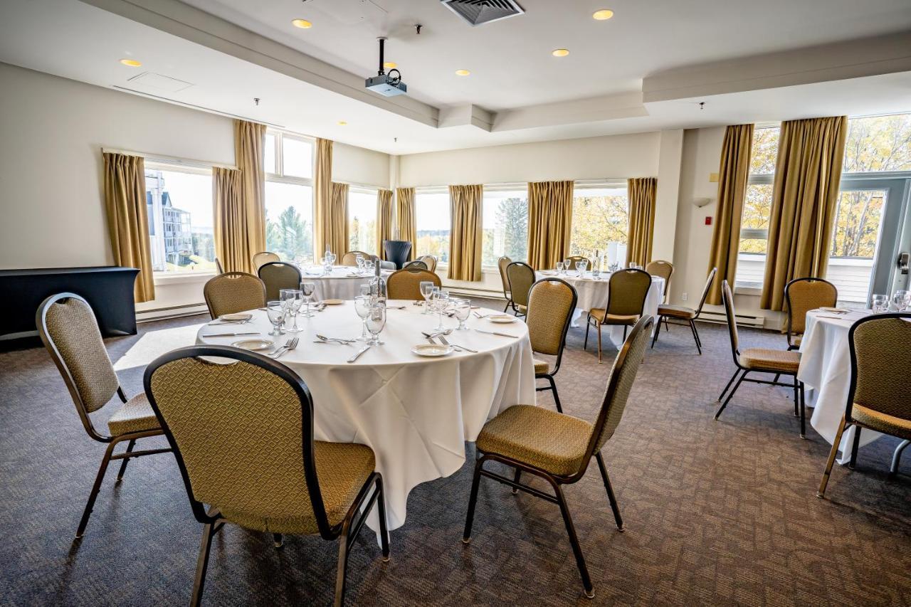 Manoir Des Sables Hotel & Golf Magog Esterno foto