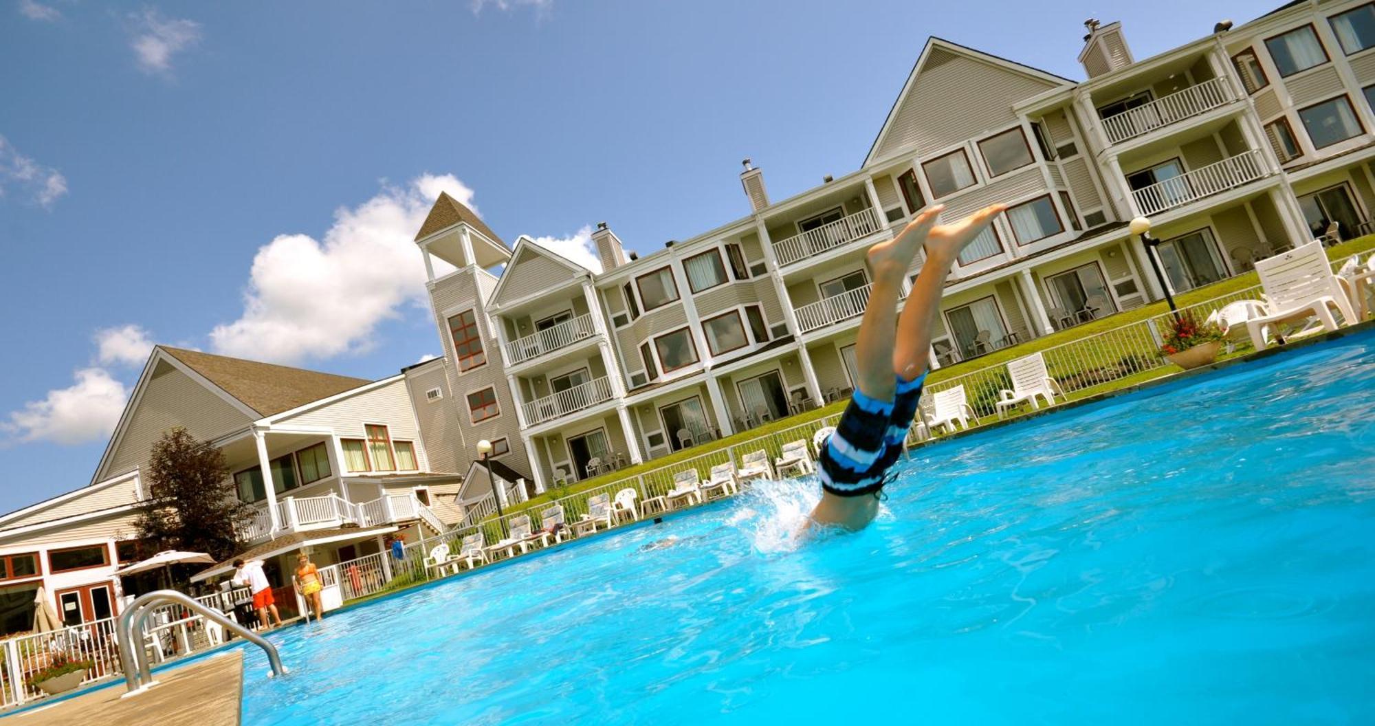 Manoir Des Sables Hotel & Golf Magog Esterno foto