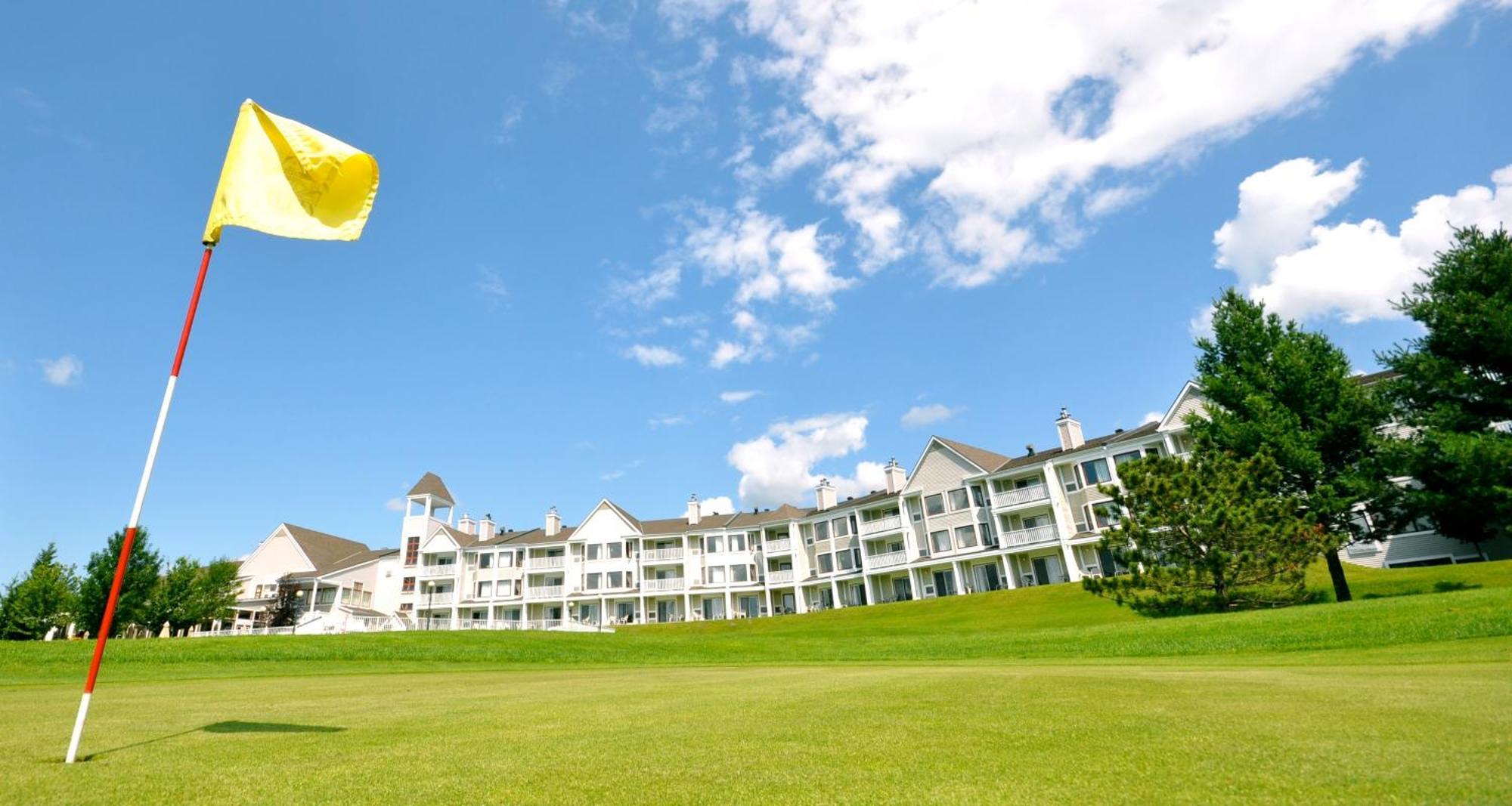 Manoir Des Sables Hotel & Golf Magog Esterno foto