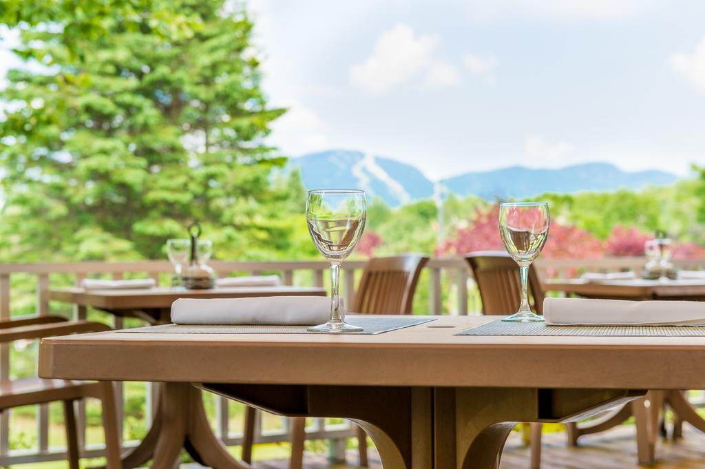 Manoir Des Sables Hotel & Golf Magog Esterno foto